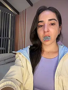 Vicky-Andrade online show from February 20, 1:59 am