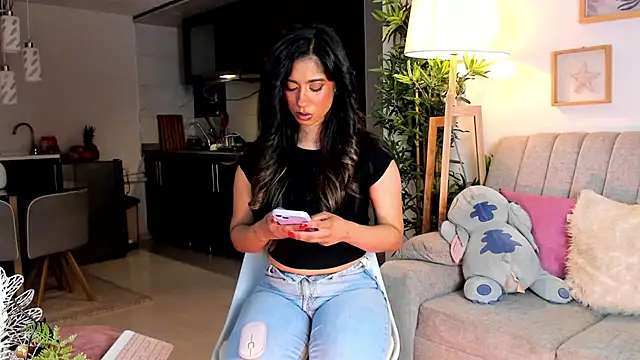 Issa cooper online show from January 12, 1:44 am