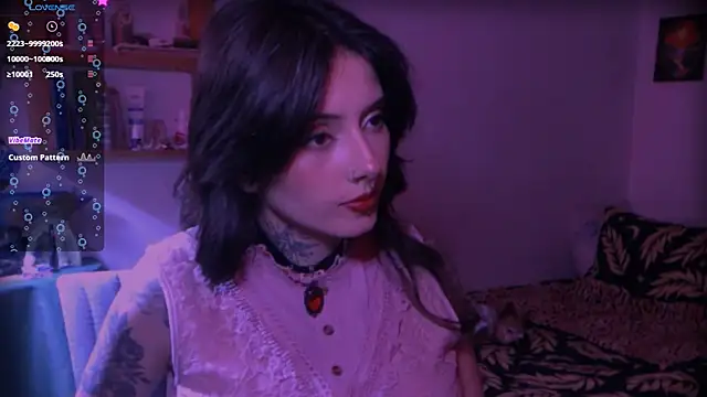 LiliJones  online show from March 21, 8:14 pm