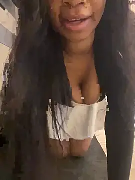 mialongxo online show from February 7, 2:54 pm