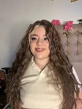 Jullieetta online show from November 10, 12:00 pm