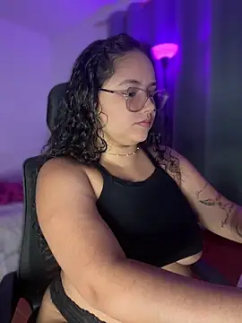 CurlyGirl 1 online show from March 4, 11:33 pm