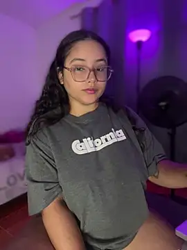 CurlyGirl 1 online show from February 21, 2:01 am