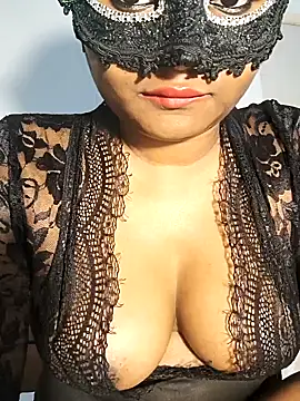 FANTASY QUEEN 07 online show from April 18, 2:36 am