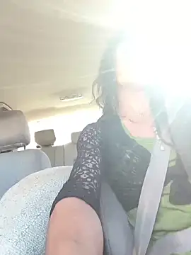 Snapshot of CaramelDipper chatting on October 9, 8:35 pm CaramelDipper online show from October 9, 8:35 pm