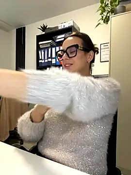 Hii Lolla online show from October 25, 7:05 am