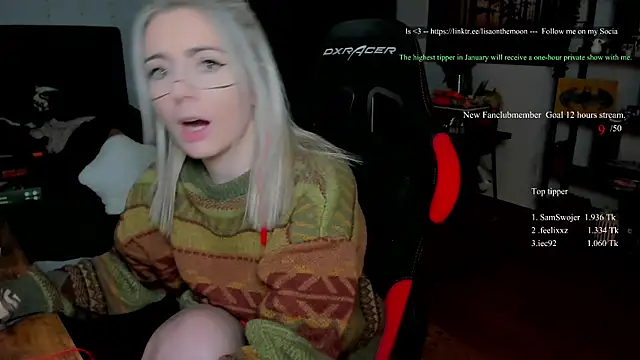 Lisaonthemoon online show from January 11, 9:42 pm