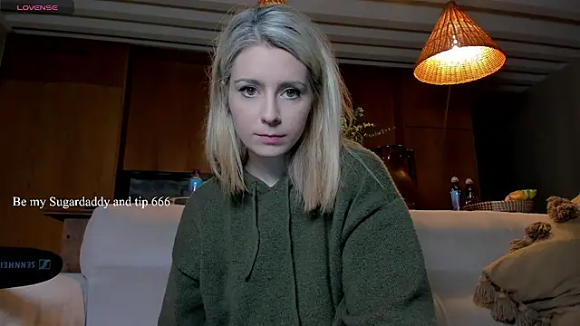 Lisaonthemoon online show from November 12, 5:33 pm