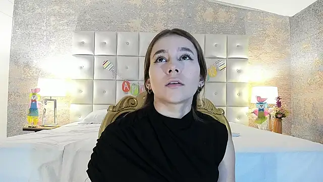 Lezy  online show from April 11, 7:39 pm