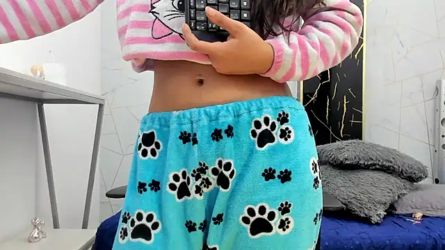 Cloeandtyfanny online show from September 26, 4:43 am