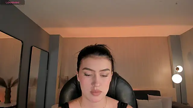 Snapshot of PaulinaSantos_ chatting on October 17, 8:01 pm PaulinaSantos online show from October 17, 8:01 pm
