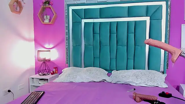 LORENSCOLLINS online show from September 19, 8:30 pm