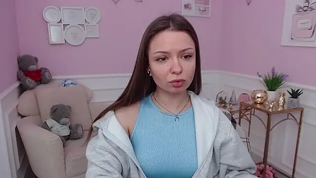 LucySkilar online show from January 13, 5:57 am