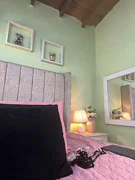 patty m online show from April 21, 11:39 am