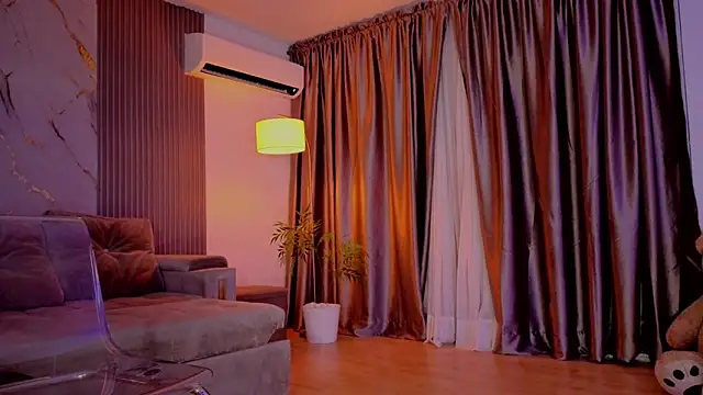 HannaByron online show from March 10, 2:48 am