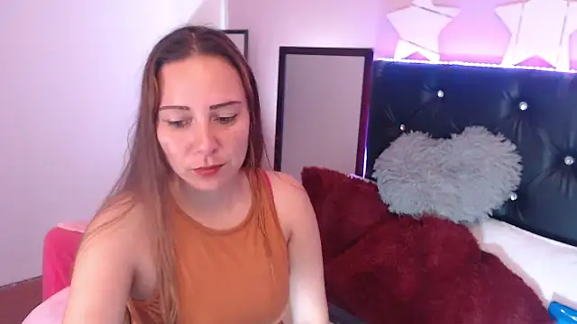 Snapshot of camila_delarosa chatting on October 7, 2:10 pm camila delarosa online show from October 7, 2:10 pm