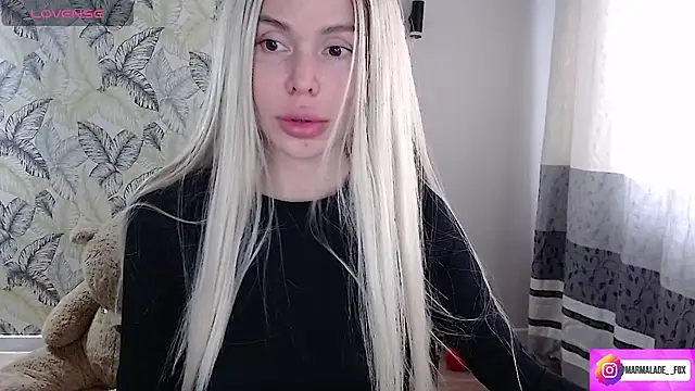 Snapshot of Marmalade_Fox chatting on October 15, 6:38 am Marmalade Fox online show from October 15, 6:38 am