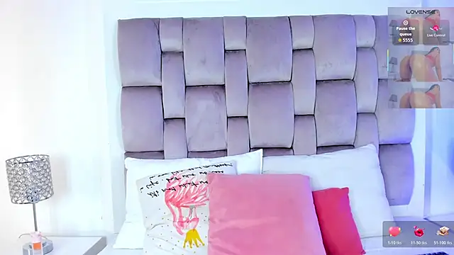 Valerith Vega  online show from December 5, 12:28 pm