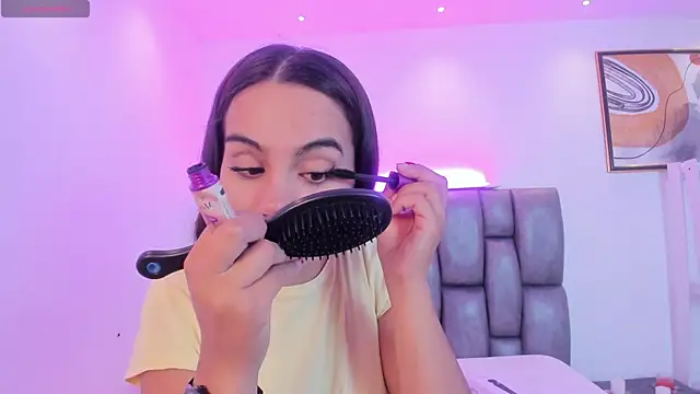 martina mancini online show from December 18, 11:37 am