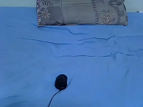 drowllie online show from March 11, 8:11 pm