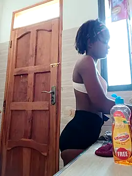 hotgal1112 online show from February 6, 8:18 am