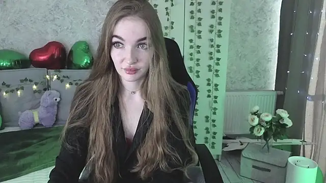 LissaCain online show from March 25, 3:45 am