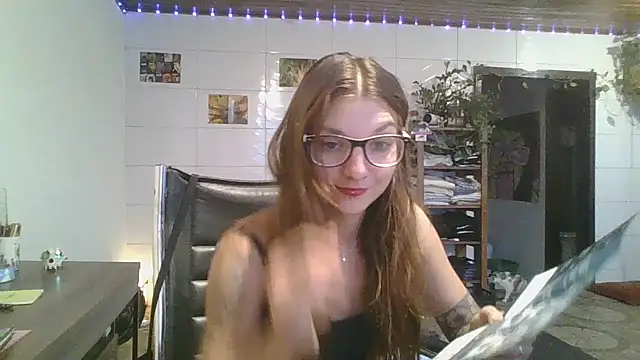 SweetyBabyDemon online show from February 19, 9:35 pm