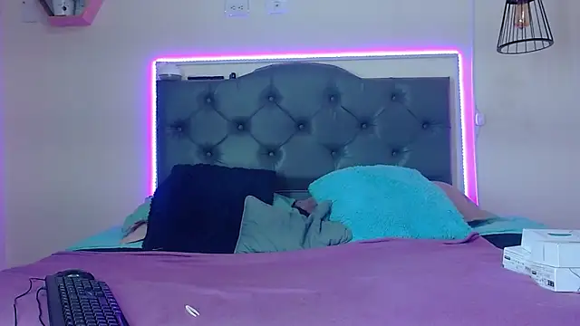 Kim clark1 online show from November 26, 3:24 pm