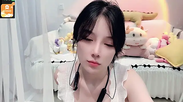 Snapshot of AKiKi711 chatting on September 10, 2:39 pm AKiKi711 online show from September 10, 2:39 pm