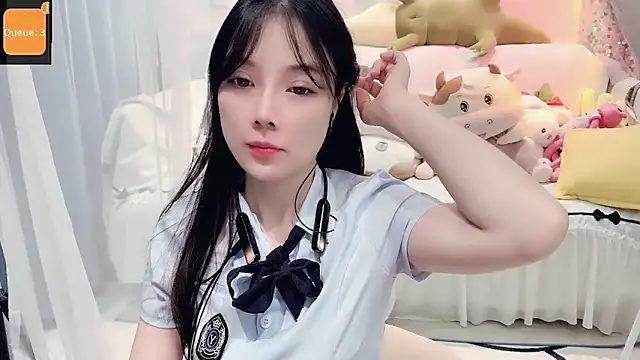 Snapshot of AKiKi711 chatting on September 13, 2:58 pm AKiKi711 online show from September 13, 2:58 pm