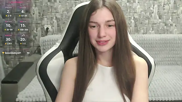 Snapshot of MissMiaCutie chatting on September 17, 4:27 pm MissMiaCutie online show from September 17, 4:27 pm