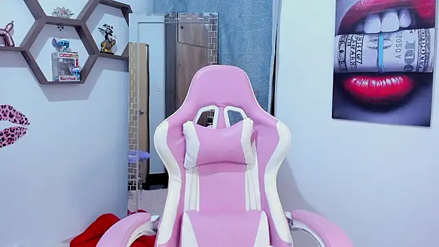 SharonSander online show from March 16, 11:19 pm