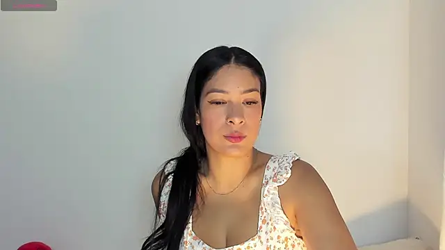 bella hadid1  online show from June 23, 10:13 am