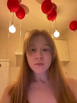 Eva Weyne online show from March 31, 9:48 pm