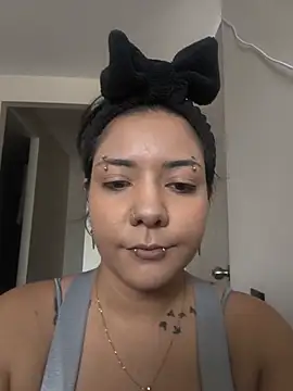 Evelynn online show from July 27, 4:04 pm