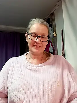 irinamaux online show from February 7, 2:04 am