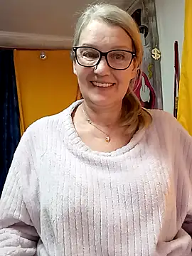 irinamaux online show from March 29, 9:19 am