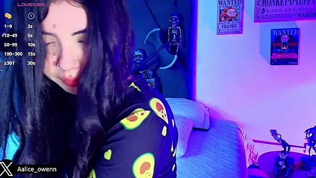 Aliceowenn online show from October 15, 10:34 pm