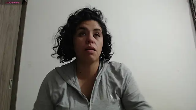 Snapshot of Anne_purple chatting on October 3, 4:56 pm Anne purple online show from October 3, 4:56 pm