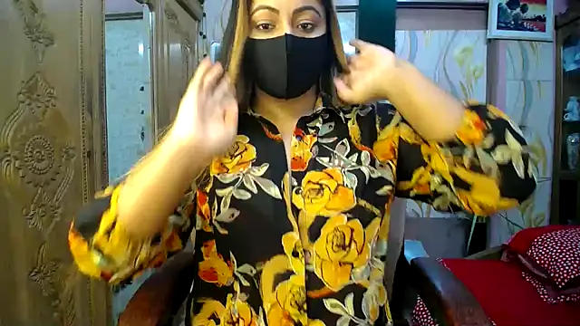 SeductiveMahira online show from September 21, 1:37 am