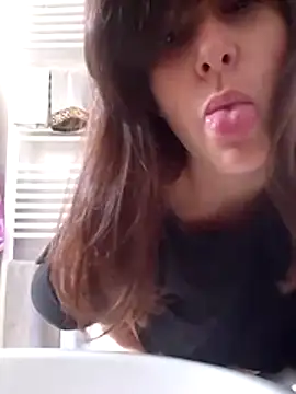 Snapshot of laragazzadisibinita chatting on October 27, 8:54 am laragazzadisibinita online show from October 27, 8:54 am