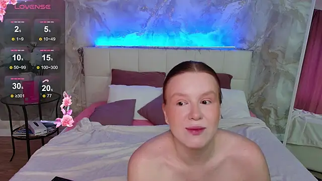 Snapshot of LucyHornyDoll chatting on October 4, 10:21 am LucyHornyDoll online show from October 4, 10:21 am