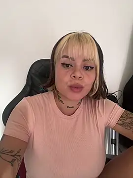 Chloe  and  Ivana  xxx online show from April 11, 7:28 pm