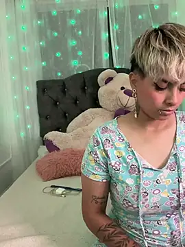 Chloe  and  Ivana  xxx online show from February 5, 8:01 pm