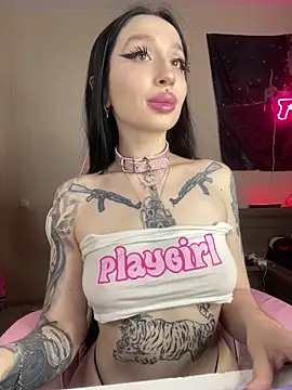 Molly  Moon online show from April 14, 2:55 am