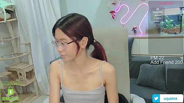 littlemiilk online show from June 8, 8:48 am