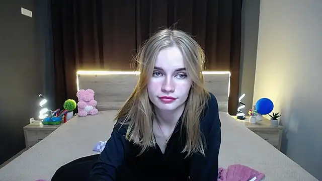 Snapshot of MargaritaKiss chatting on October 13, 7:27 pm MargaritaKiss online show from October 13, 7:27 pm