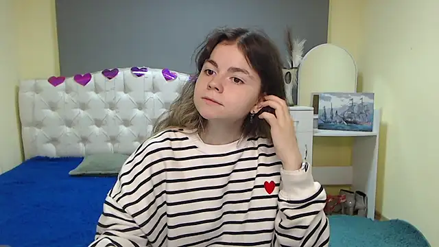 Snapshot of TinaRedly chatting on September 24, 5:23 pm TinaRedly online show from September 24, 5:23 pm
