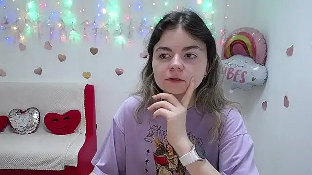 Snapshot of TinaRedly chatting on September 22, 5:33 pm TinaRedly online show from September 22, 5:33 pm
