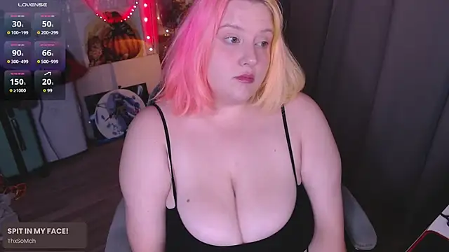 Snapshot of lissamuff chatting on October 18, 1:58 pm lissamuff online show from October 18, 1:58 pm
